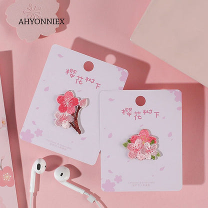 AHYONNIEX 1PC 桜の花の刺繍パッチ バッグ ジーンズ 柴猫 ウサギ アイロン接着パッチ 服 小さな DIY パッチ かわいい