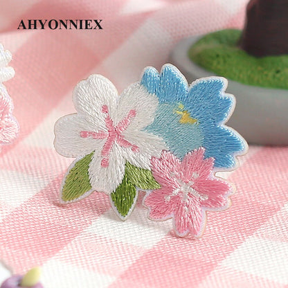 AHYONNIEX 新桜の花の刺繍パッチバッグジーンズ犬猫アイアンでパッチ服小さな DIY パッチ